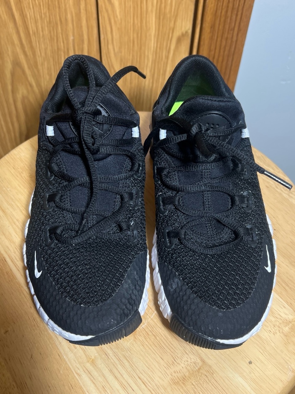 Nike women  Black and White Breathable Sneakers